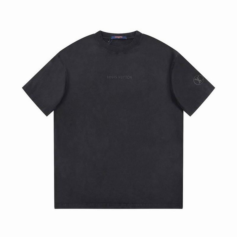 Louis Vuitton Men's T-shirts 710